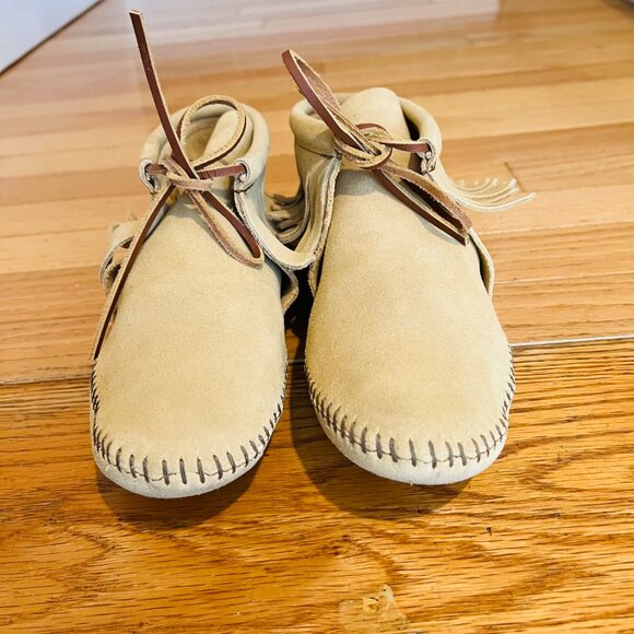 Vintage Womens 287 Minnetonka Fringe Leather Ankle Moccasin Tan Suede Size 8.5 - Picture 15 of 16